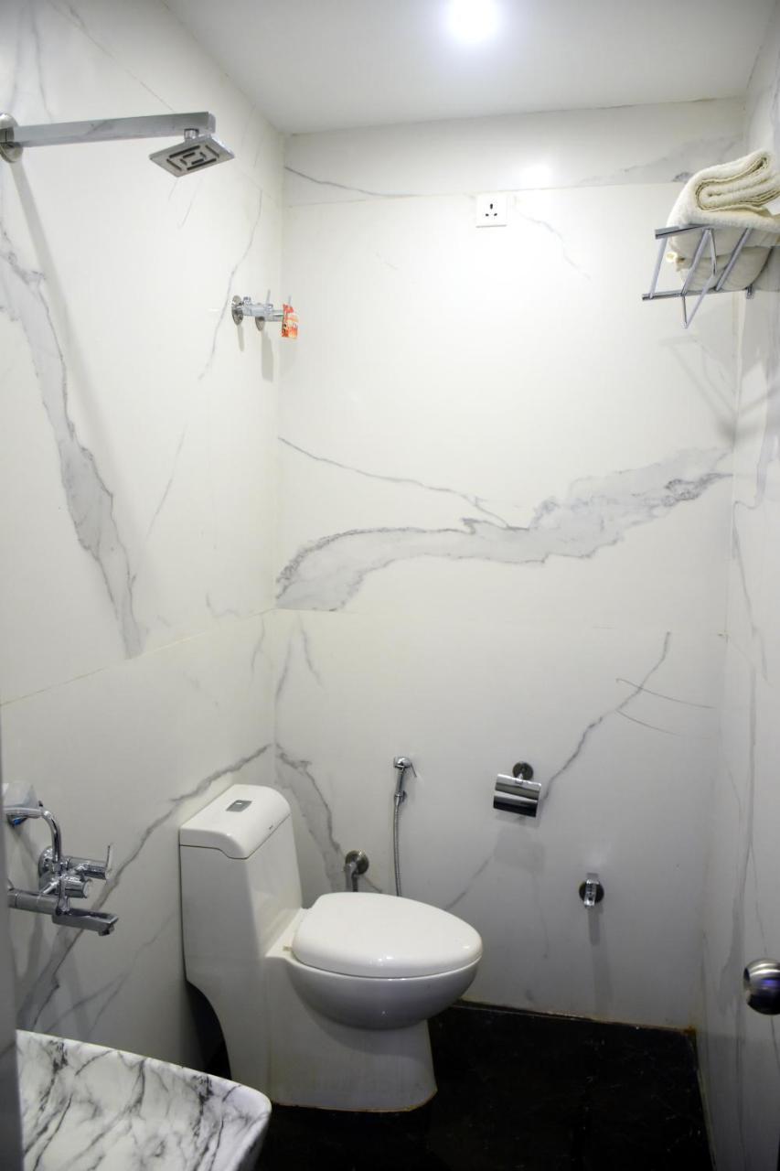 Hotel Gharonda Rishīkesh Esterno foto