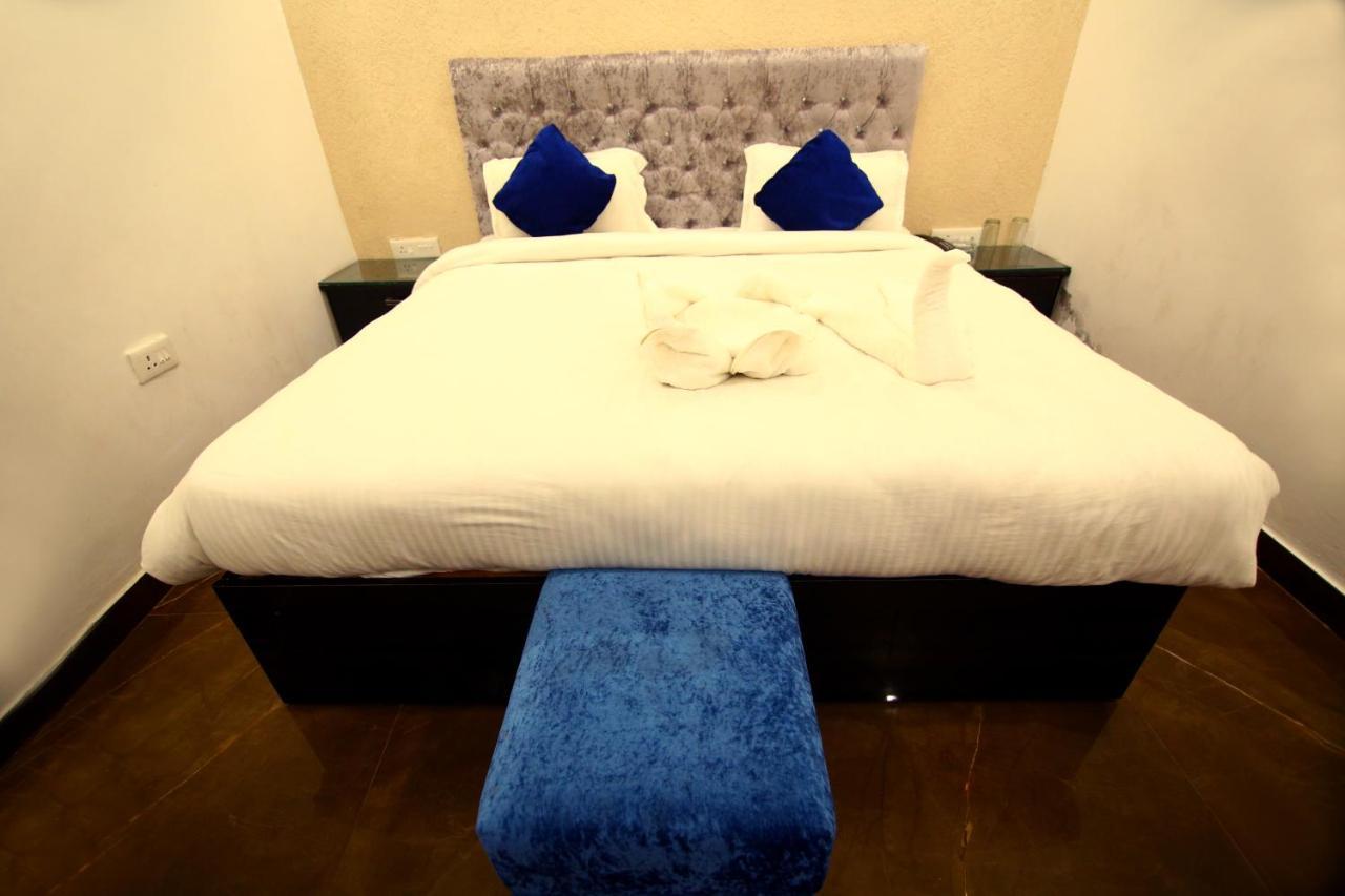 Hotel Gharonda Rishīkesh Esterno foto