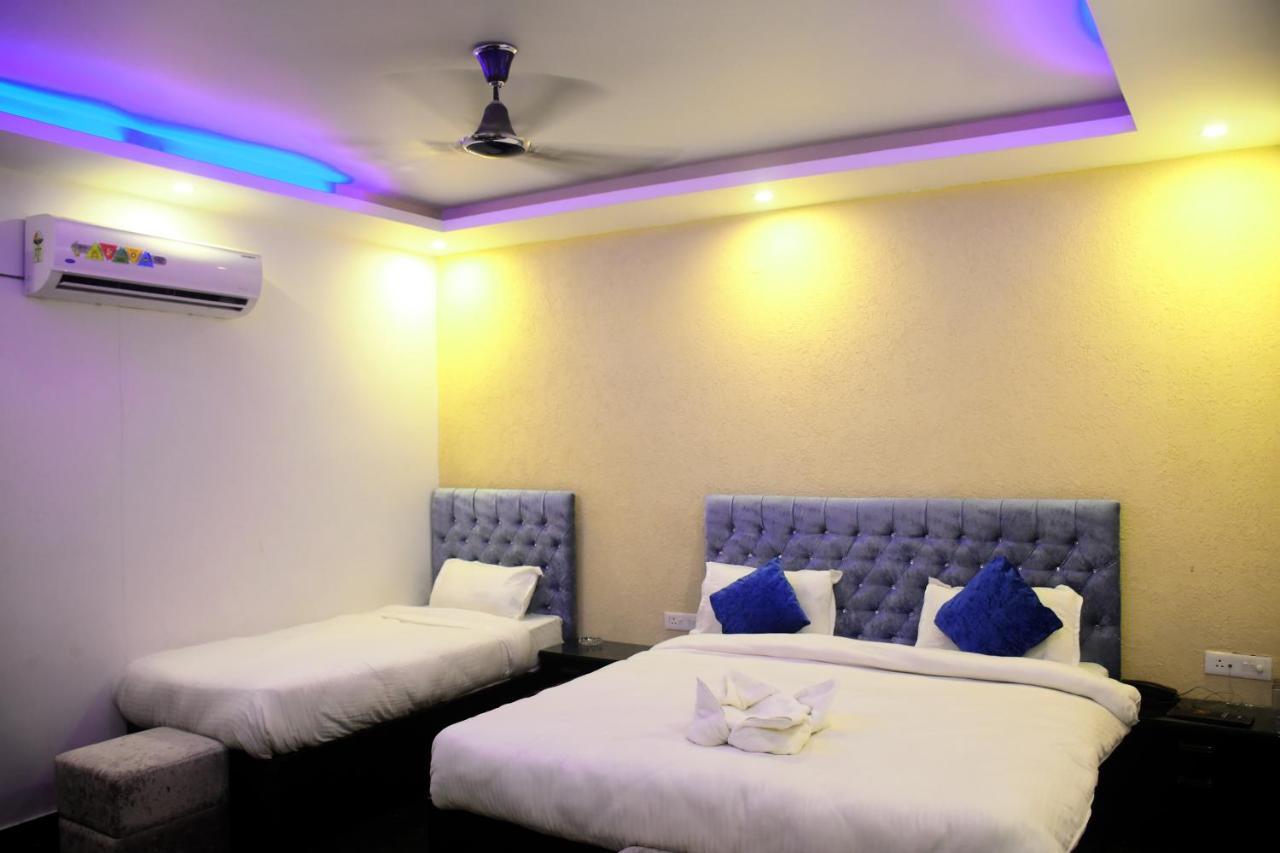 Hotel Gharonda Rishīkesh Esterno foto