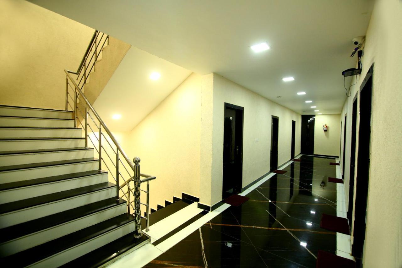 Hotel Gharonda Rishīkesh Esterno foto