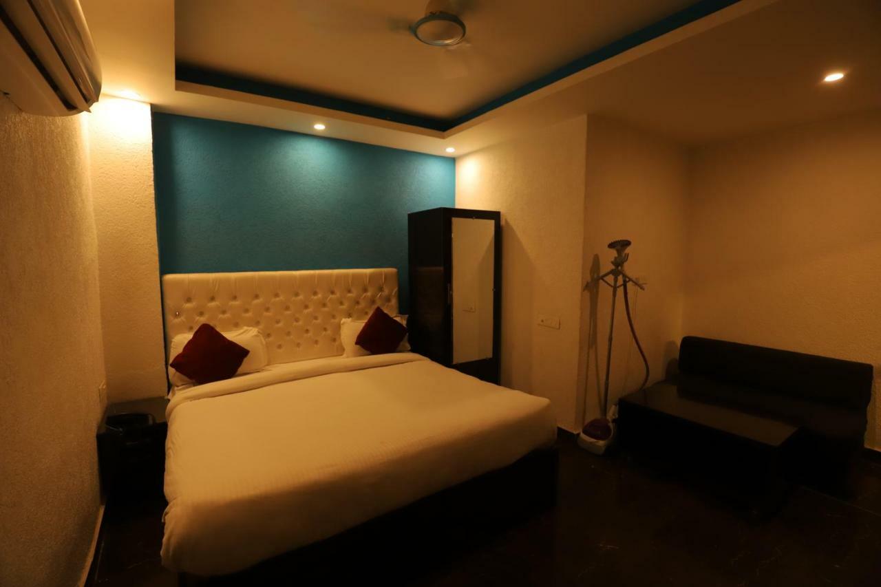 Hotel Gharonda Rishīkesh Esterno foto